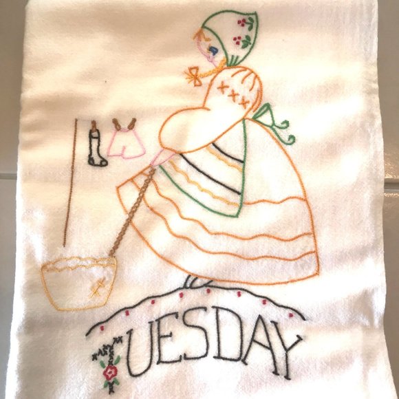 5 Vintage Embroidered Flour Sack Tea Dish Kitchen Towel Monday-Friday - Picture 3 of 11